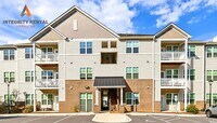 Building Photo - BEAUTIFUL 3BD 2.5 BTH Apartment home RAINTREE - Ballantyne Commons Pkwy