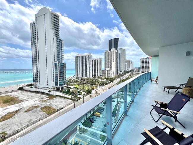 Building Photo - 17550 Collins Ave