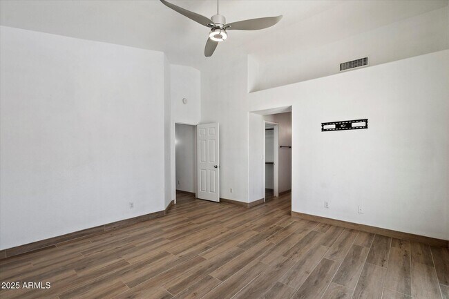 Building Photo - 4607 E Michelle Dr