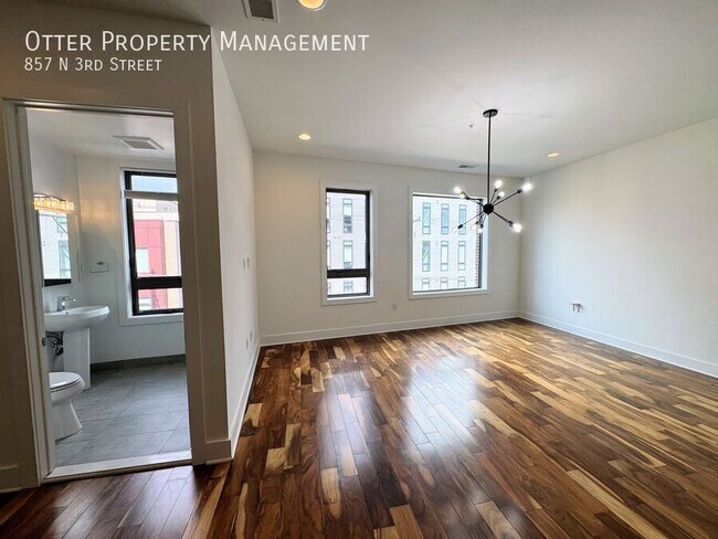 Building Photo - 857 N 3rd St