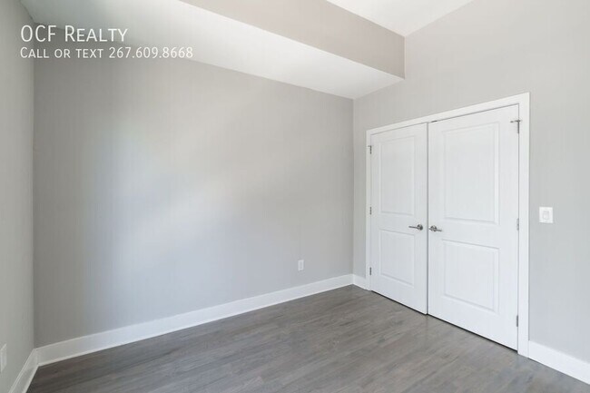 Building Photo - 1607 Catharine St