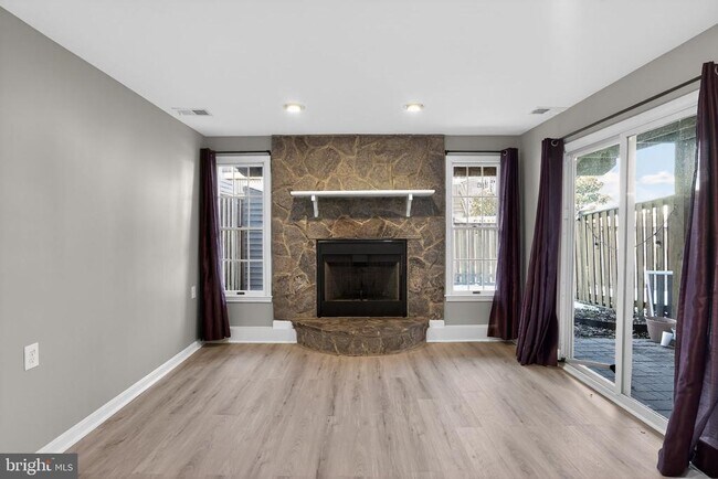 Building Photo - 5816 Apple Wood Ln