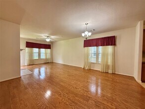 Building Photo - 7323 Boerne Creek Dr