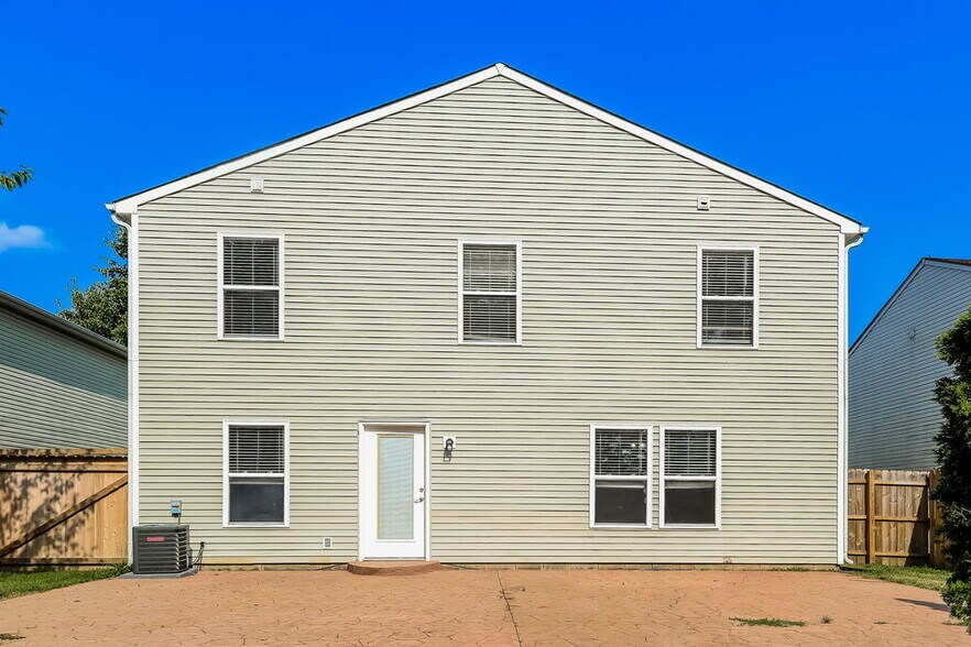 Building Photo - 6336 Alonzo Dr