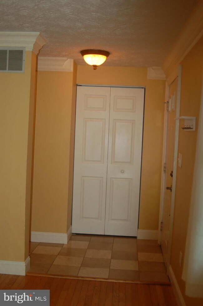 Building Photo - 7723 Camp Alger Ave