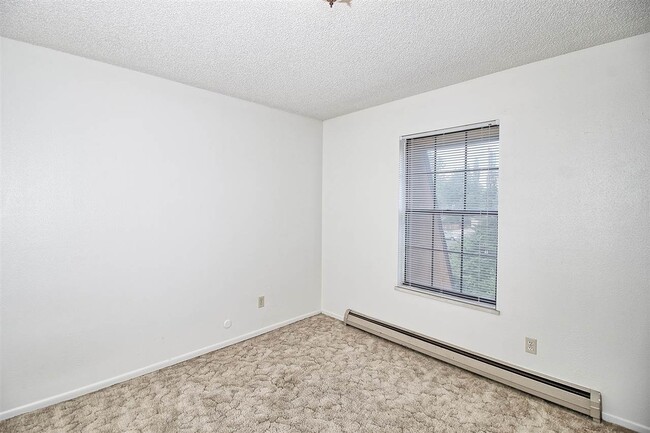 Building Photo - 2260 N 13th St