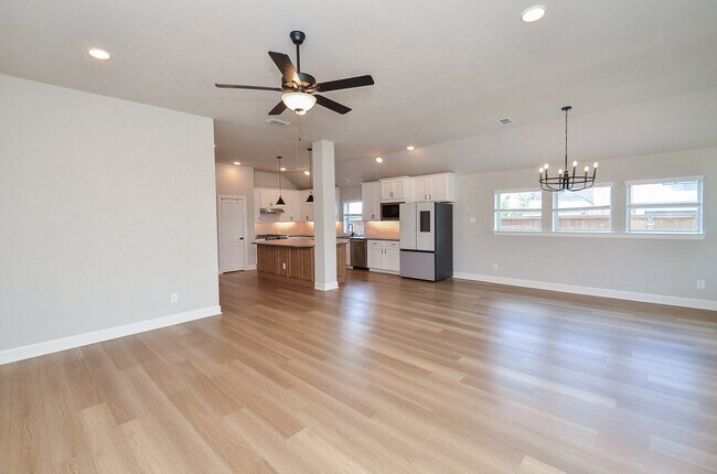 Building Photo - 18426 Bluebird Br Ln