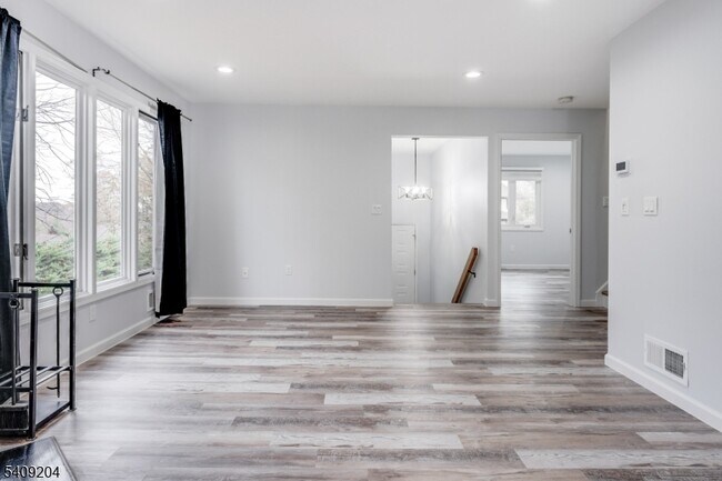 Building Photo - 111 Patriots Rd