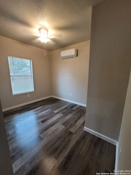 Building Photo - 1712 W Salinas