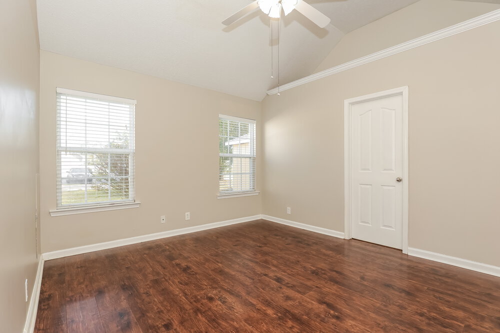 Building Photo - 3428 Hardwood Dr