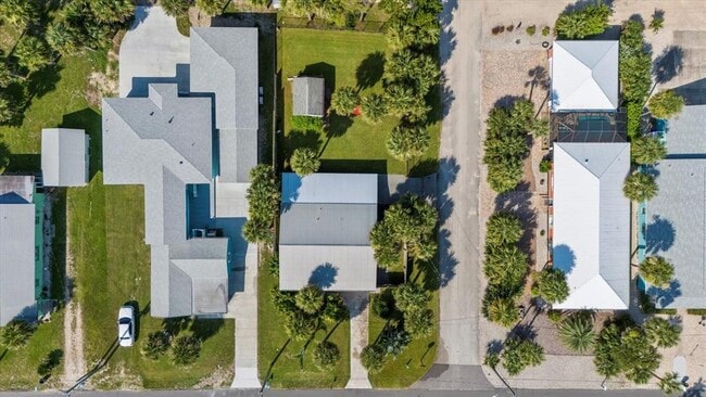 Building Photo - 2100 S Daytona Ave