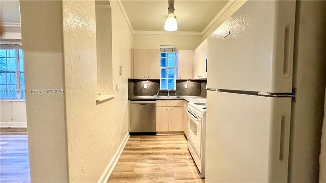 Building Photo - 1335 Pennsylvania Ave