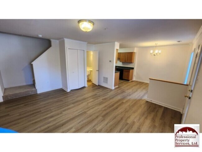 Building Photo - Beautiful 3 Level Townhouse In The Heart Of Frederick!