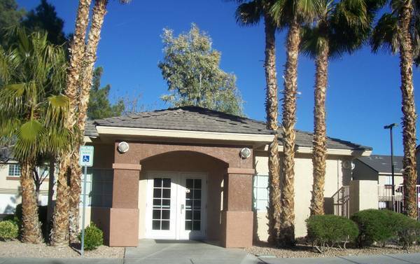 Building Photo - 929 Dusty Creek St