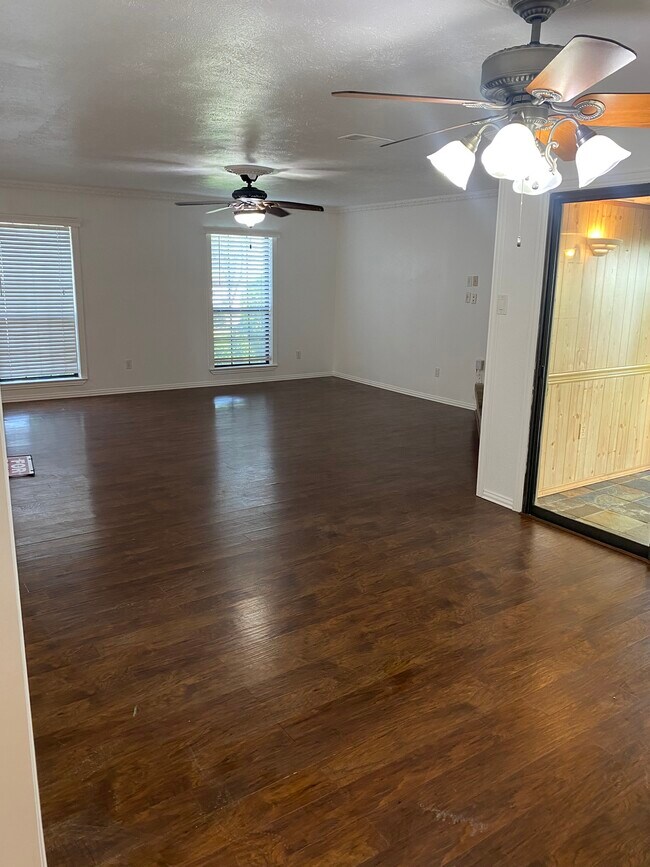 Building Photo - 5068 N Colony Blvd