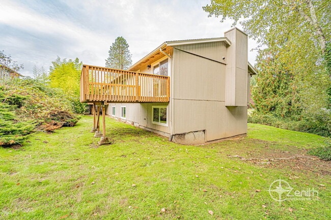 Building Photo - 106 W Beacon Hill Dr