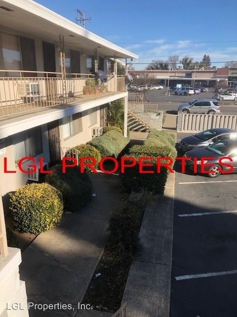 Building Photo - 4411 Del Rio Rd