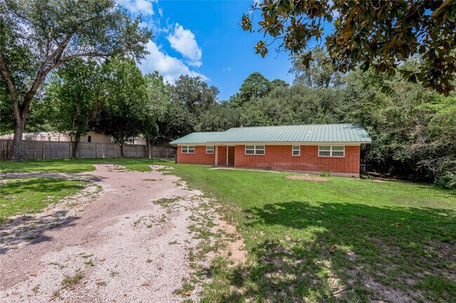 Building Photo - 604 Hayman St
