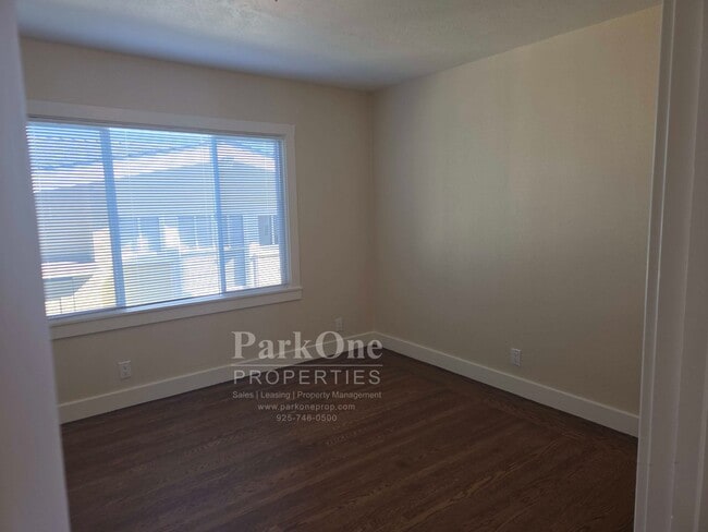 Building Photo - Great 4 Bedroom Home in the Heart of Albany!