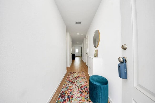 Building Photo - 21641 Balzola Ln