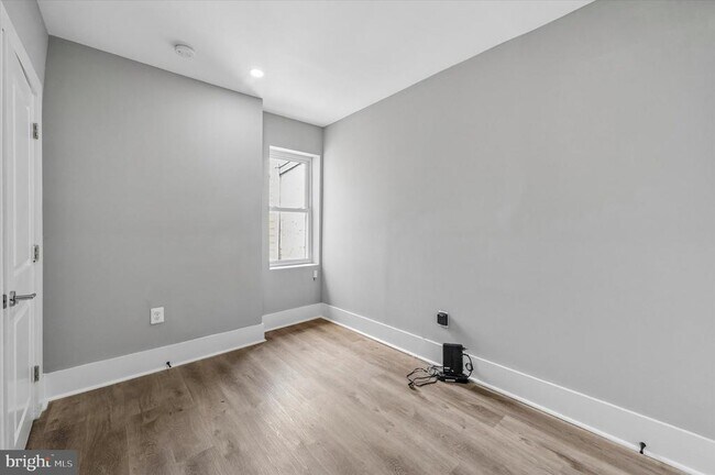 Building Photo - 1512 S Bailey St