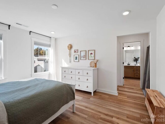 Building Photo - 203 Shay Crossing Rd