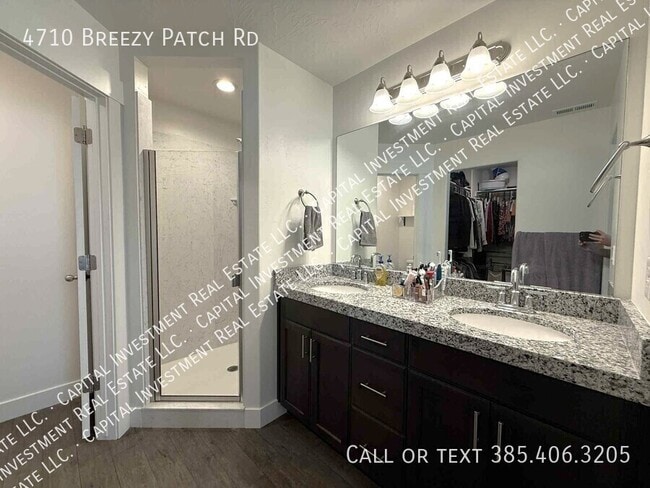 Building Photo - 4710 Breezy Patch Rd