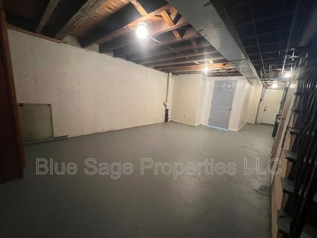Building Photo - 506 S 2nd St