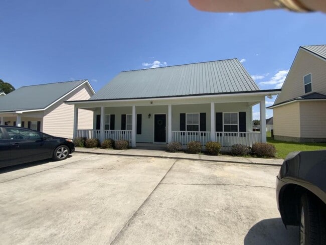 Building Photo - 29 Paradise Cv