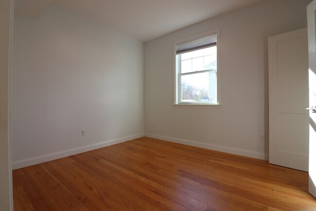 Building Photo - 81 Ballou Ave