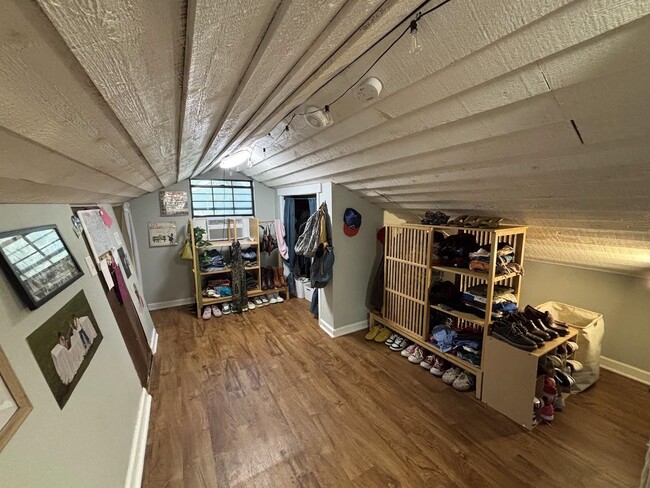 Building Photo - 123 Westridge Dr