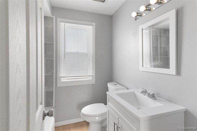 Building Photo - 4196 Buckingham