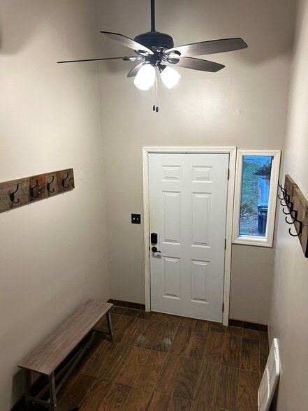 Building Photo - 292 Washington St