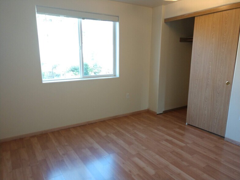 Building Photo - 3548 SE 119th Ave