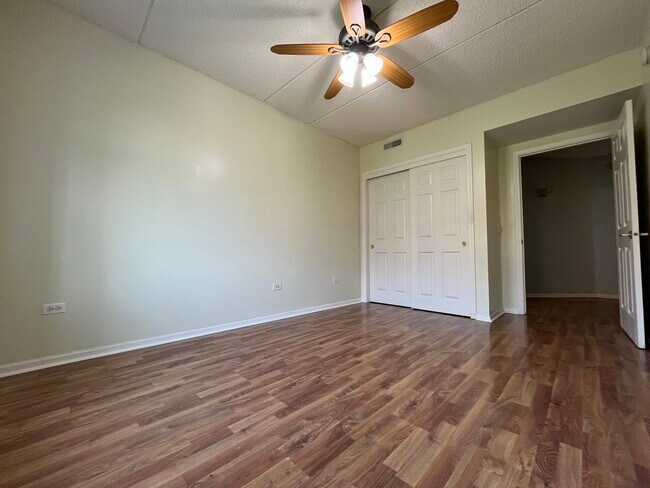 Building Photo - 11 S Wille St