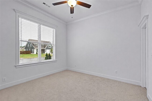 Building Photo - 2710 S 20th St