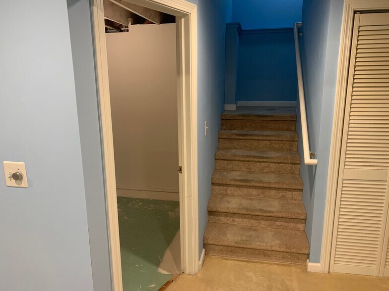 Building Photo - 61 Trotters Way