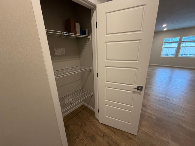 Building Photo - Stunning 3 Bed, 2 Bath Home in Spokane!