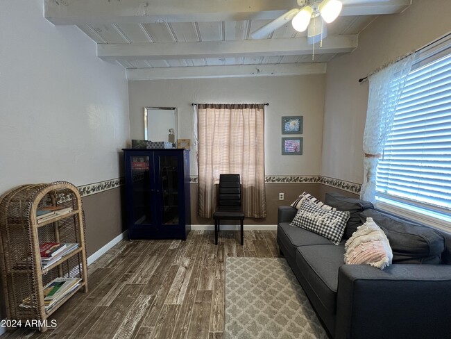 Building Photo - 9502 N 2nd Pl