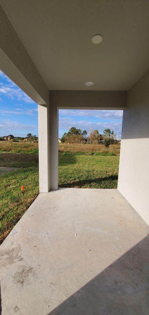 Building Photo - Like NEW!!! 4-Bedroom, 2-Bathroom in Villa...