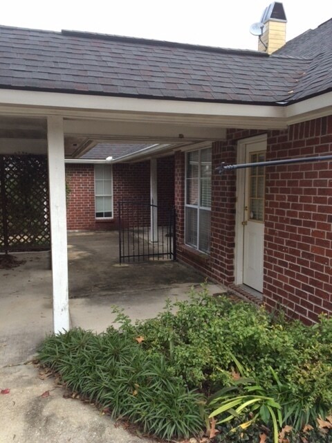Building Photo - 3948 Preakness Dr