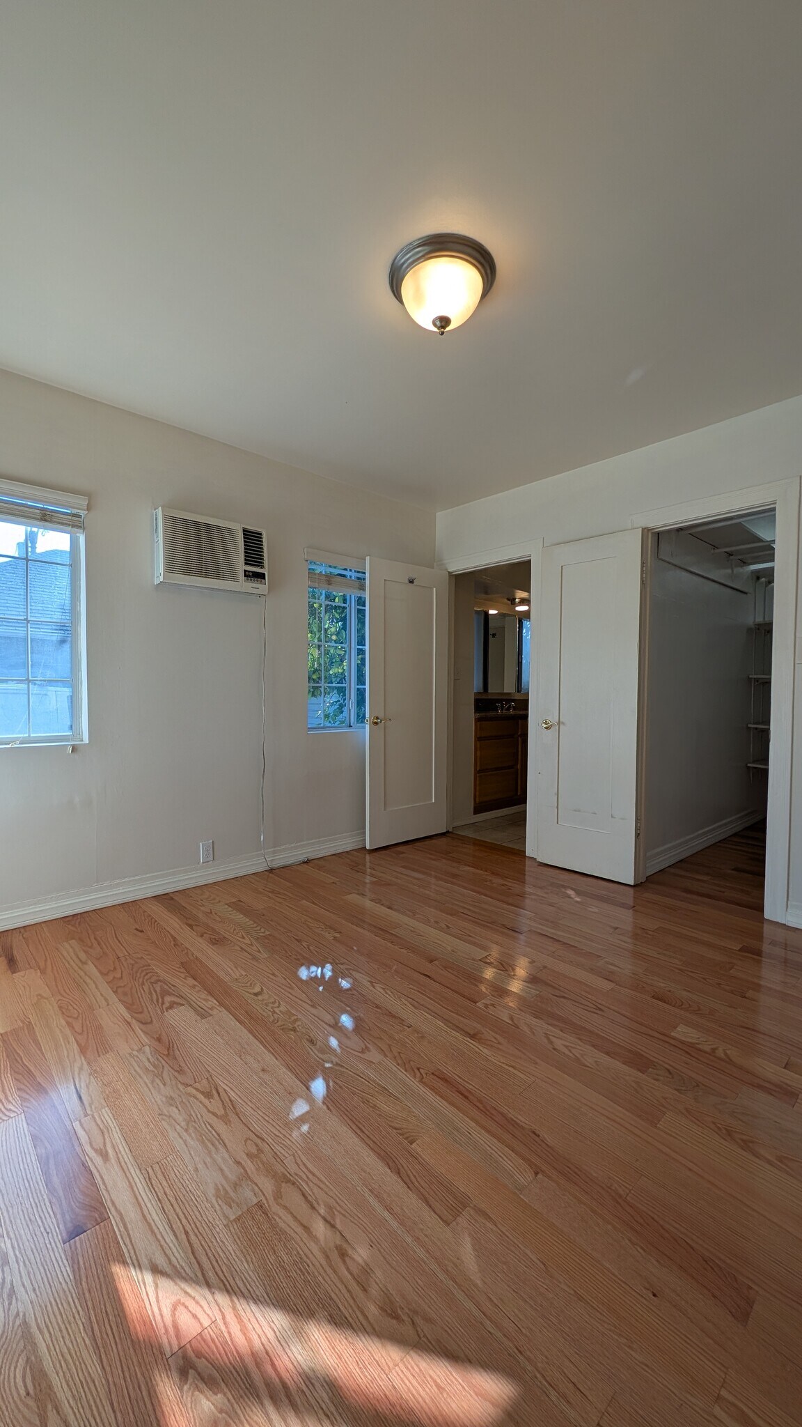 Building Photo - 1203 N Kenilworth Ave