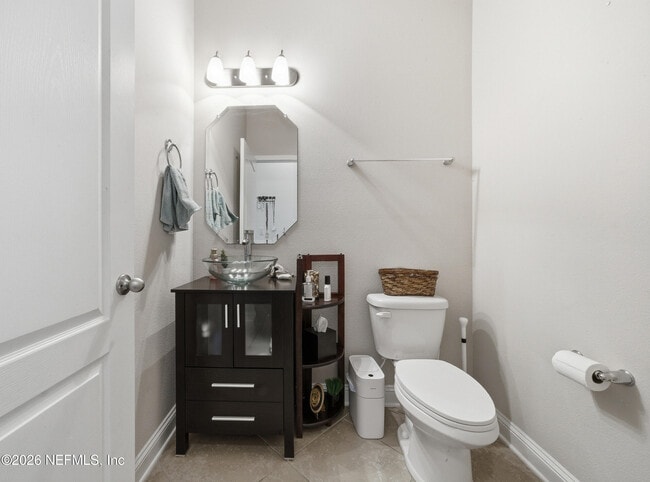 Building Photo - 705 W Kings College Dr