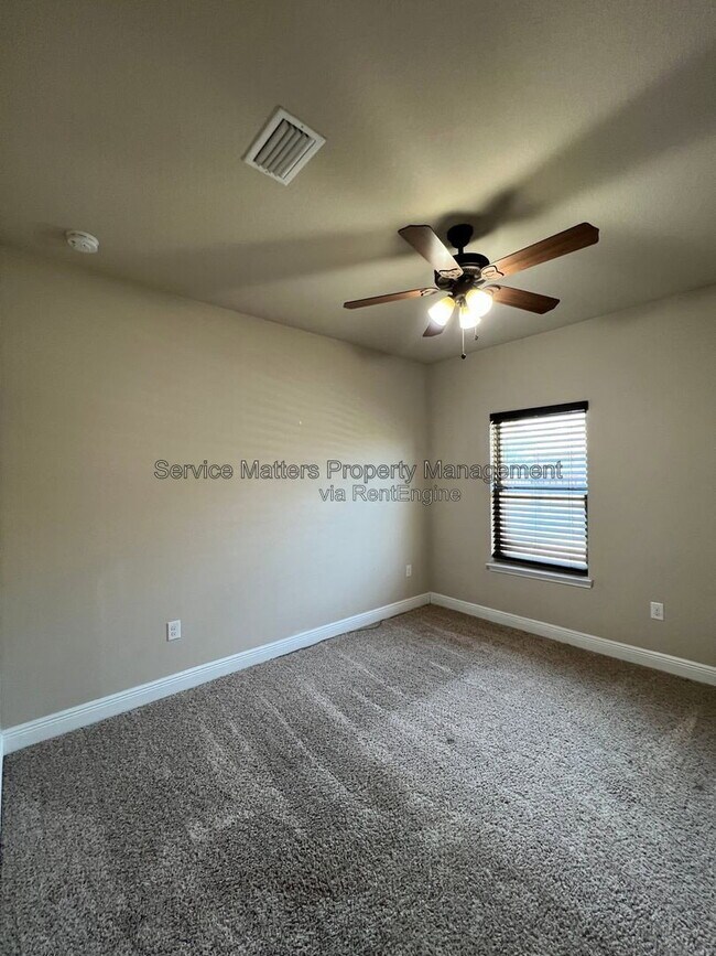 Building Photo - 4233 S Cambridge Way