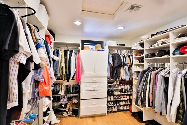 Building Photo - 2672 E Mesquite St