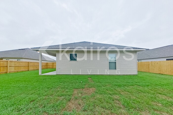 Building Photo - 206 Carencro St