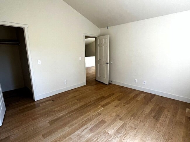 Building Photo - 55 Salt Lick Pl