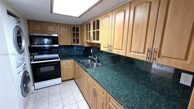 Building Photo - 10000 NW 80th Ct