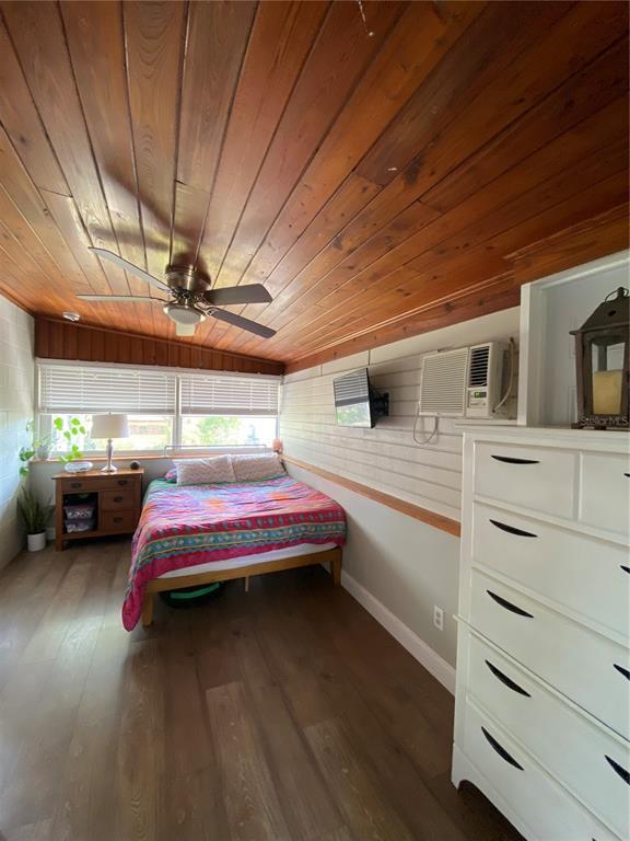 Building Photo - 813 N Waterview Dr