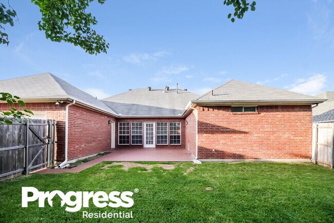 Building Photo - 2725 Running Duke Dr